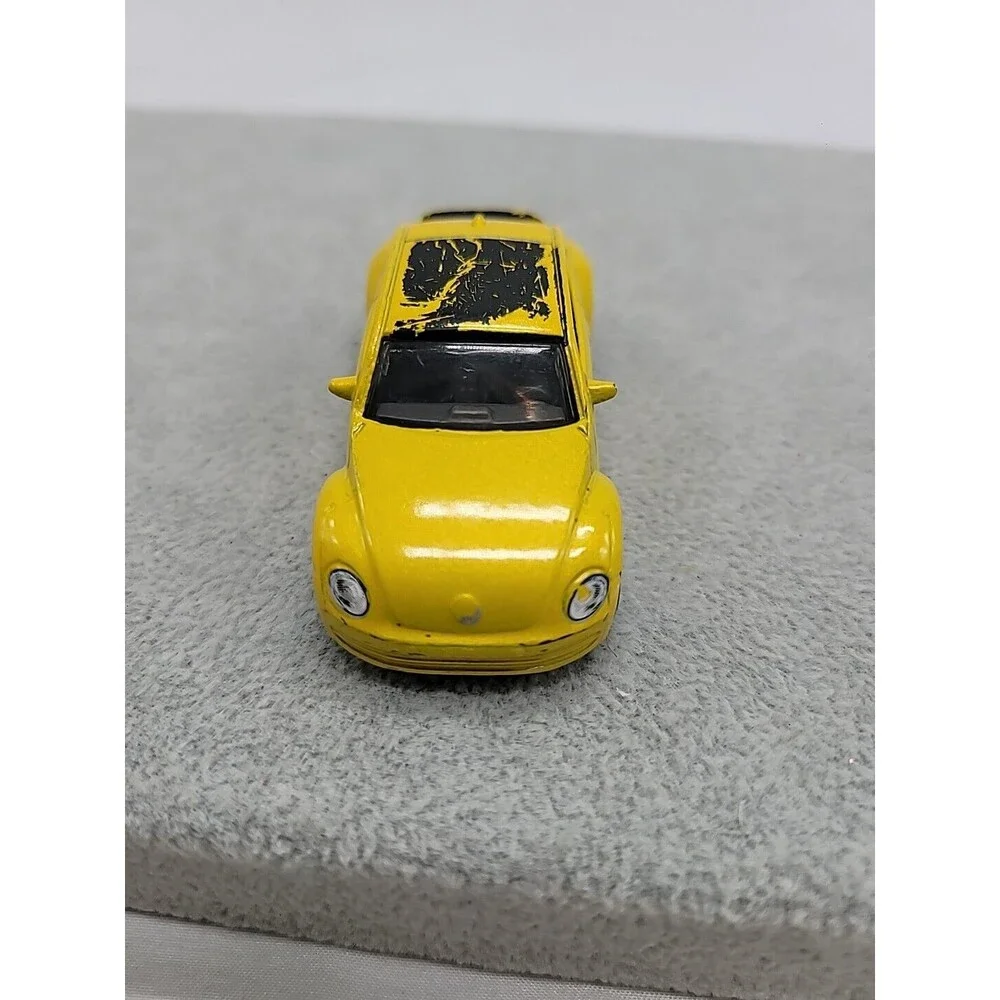 Hot Wheels 2012 Volkswagen VW  Beetle Yellow - Diecast - 1:64 - USED